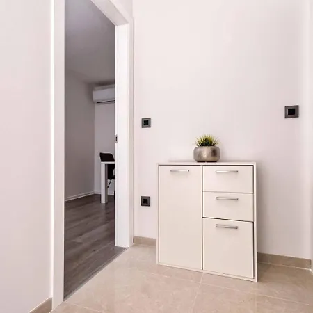 Sego 아파트 흐바르